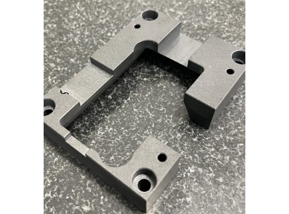 ユニレートの切削加工を依頼する前に知っておいていただきたい設計時のポイント